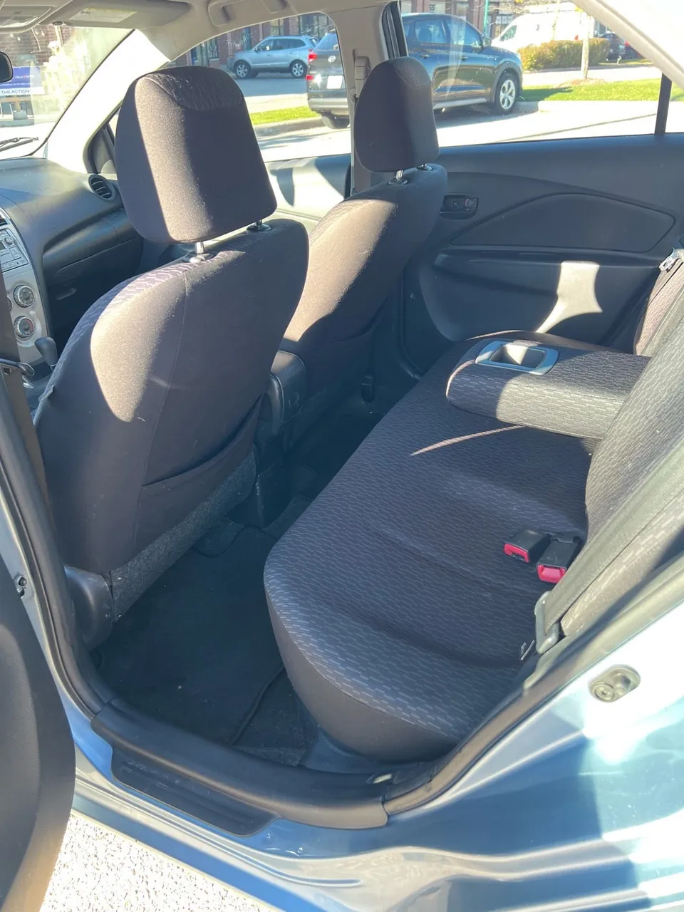 Toyota Yaris 2011 photo 5