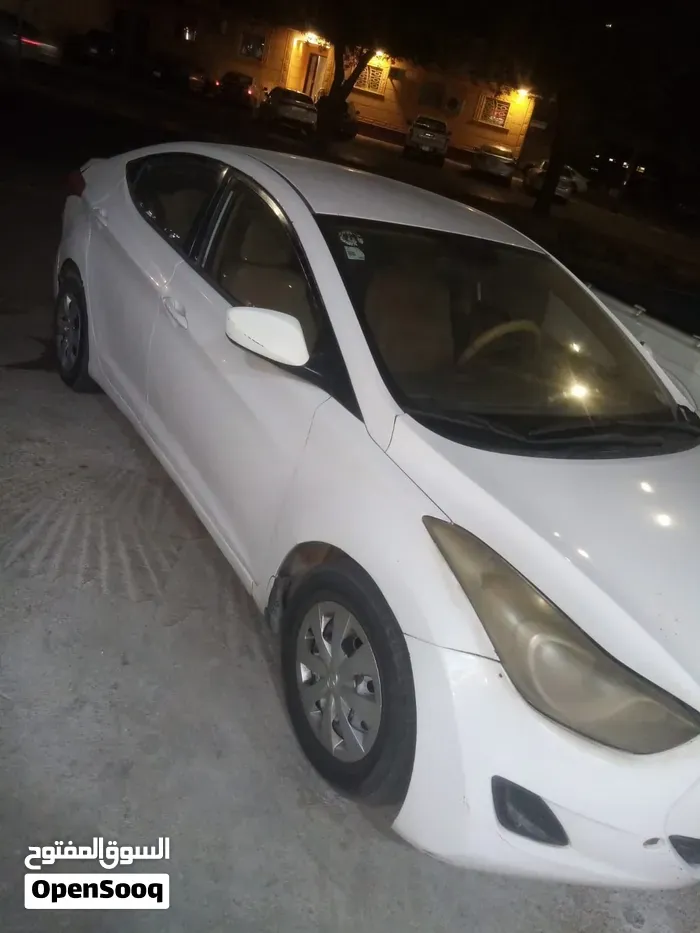 Hyundai Elantra 2014 photo 2