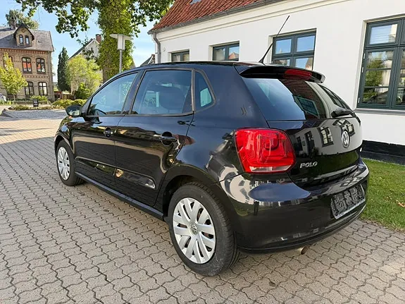 Volkswagen Polo 2010 photo 3