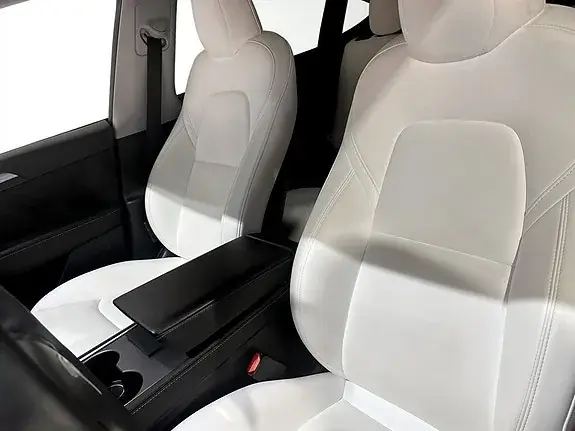 Tesla Model Y 2023 photo 5