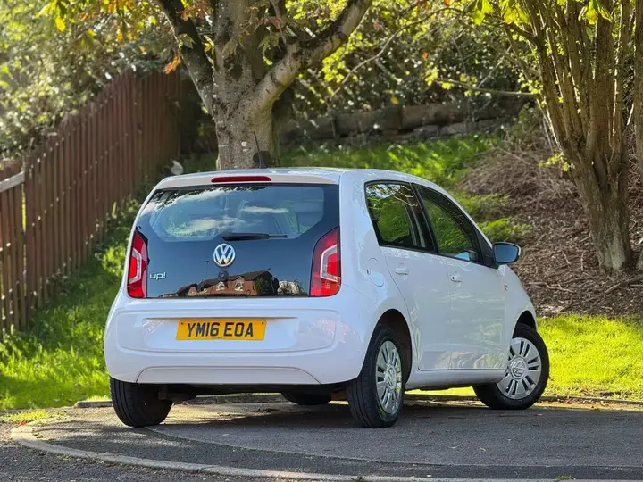 Volkswagen Up 2016 photo 2