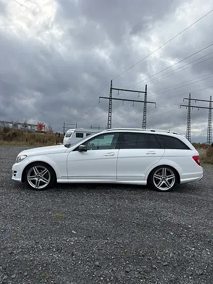 Mercedes-Benz C 220 2013 photo 3