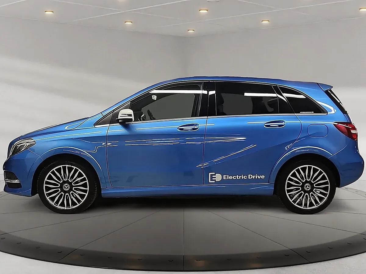 Mercedes-Benz B-Class 2015 photo 2