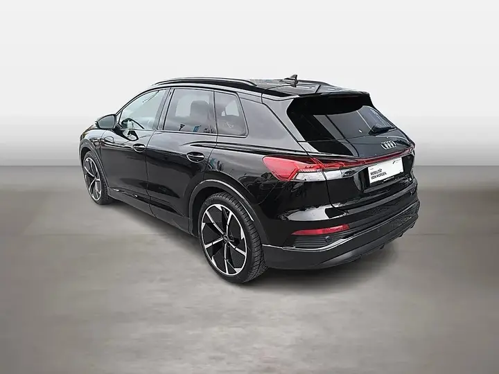 Audi Q4 2022 photo 3