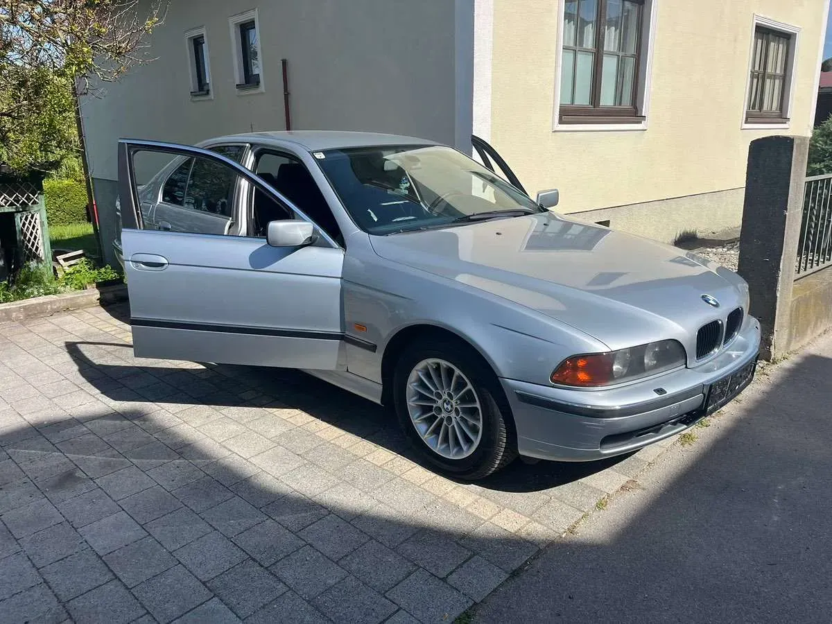 BMW 5 Series 1996 photo 2