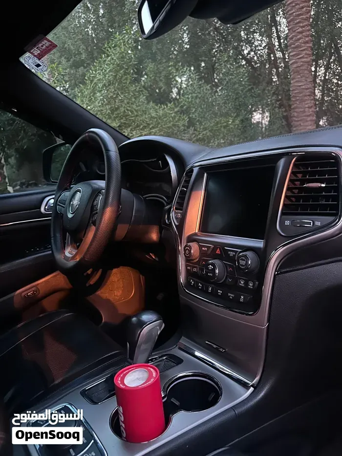 Jeep Grand Cherokee 2018 photo 2