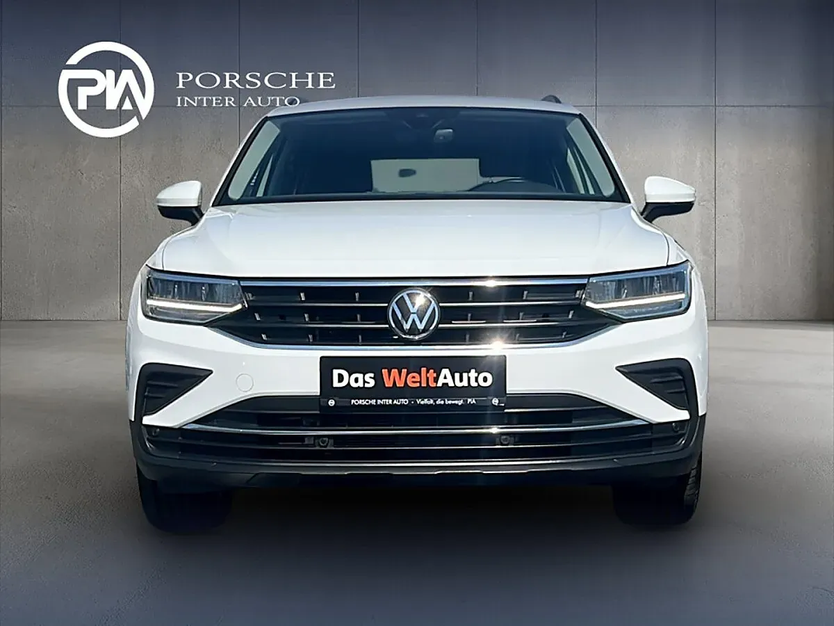Volkswagen Tiguan 2022 photo 2