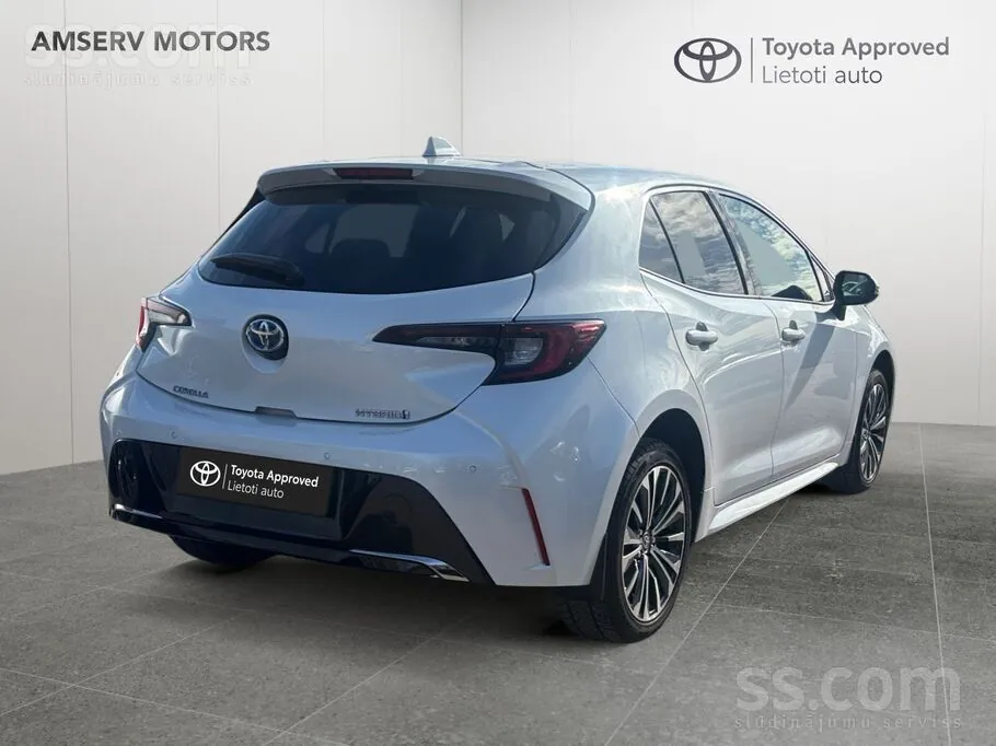 Toyota Corolla 2023 photo 2