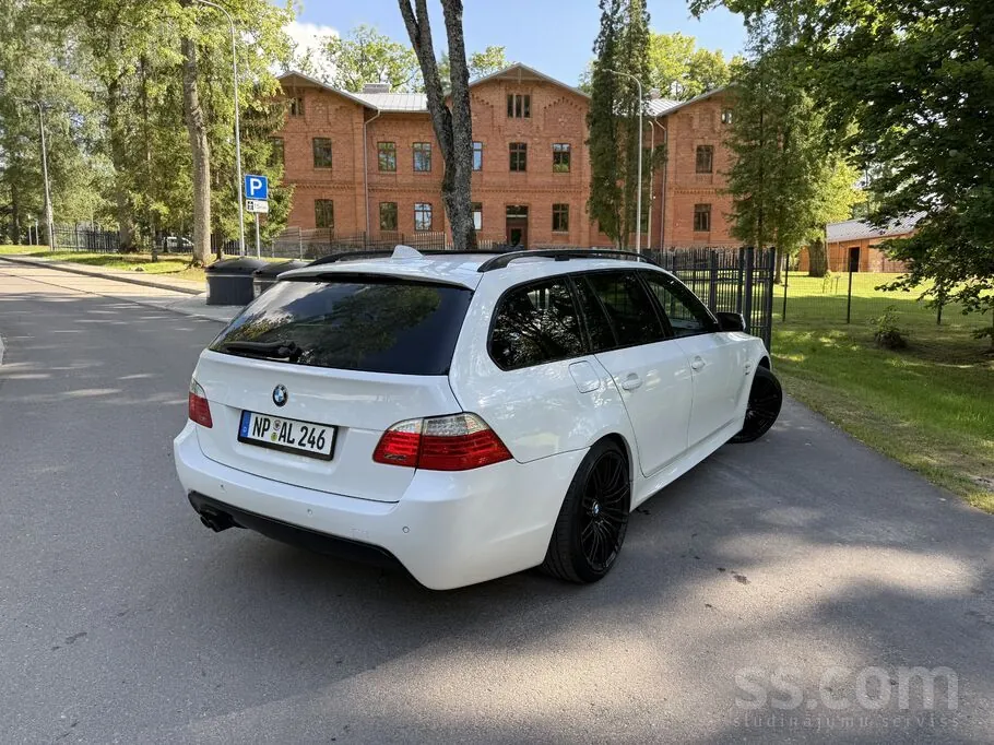 BMW 530 2009 photo 4