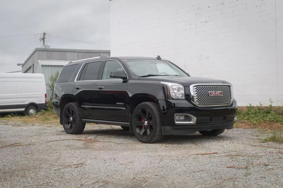 GMC Yukon 2015 photo 3