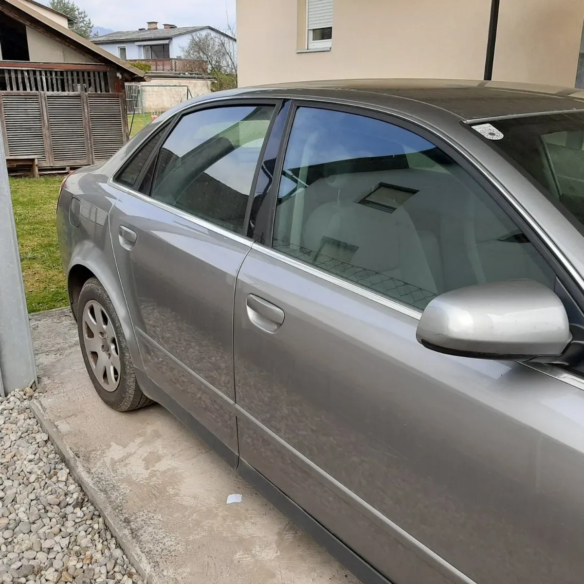 Audi A4 2004 photo 2