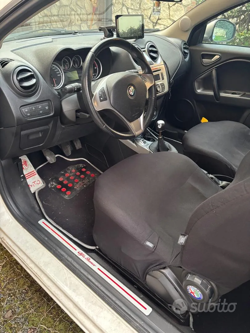 Alfa Romeo Mito 2011 photo 5