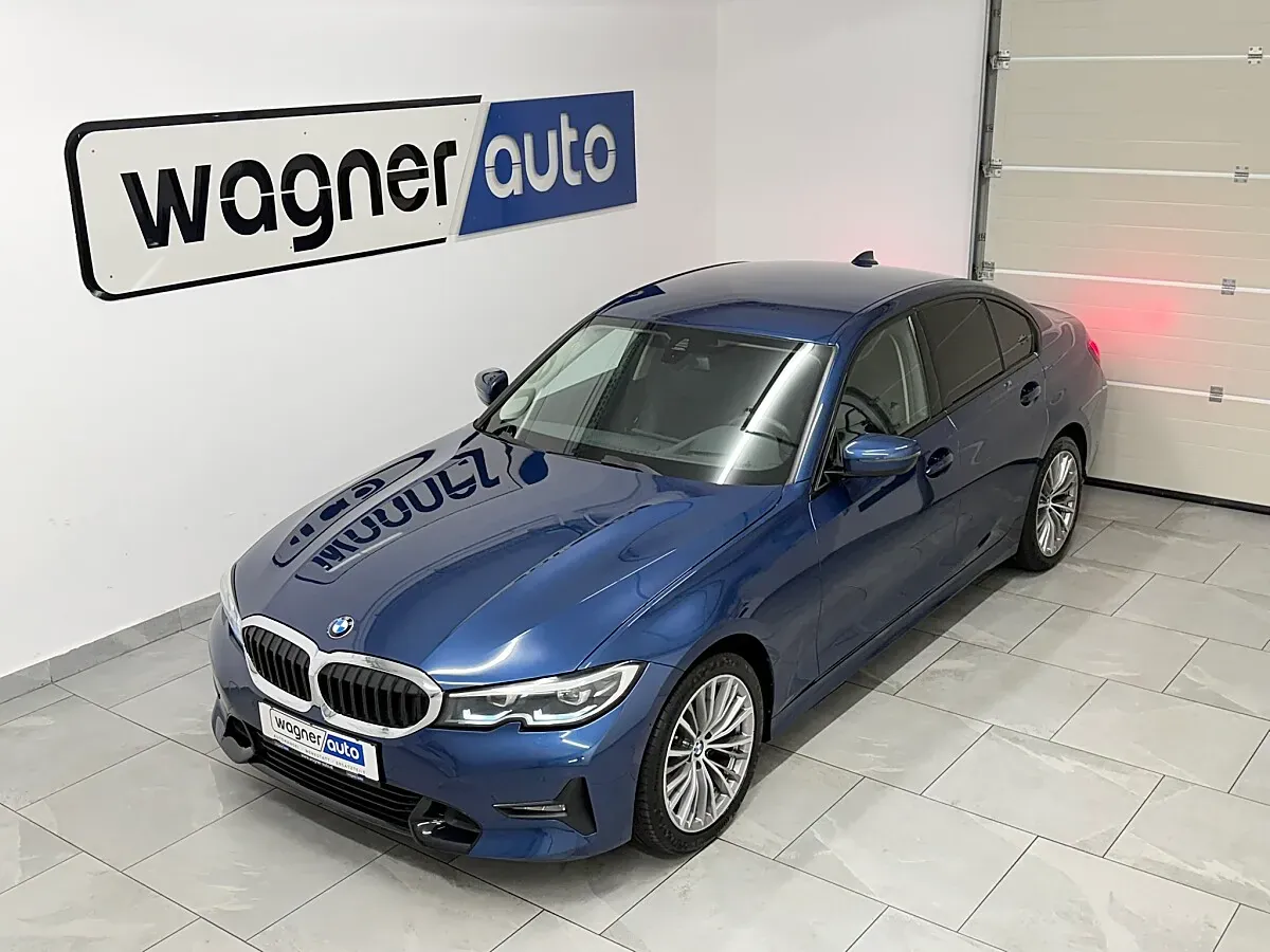 BMW 3 Series 2020 photo 3
