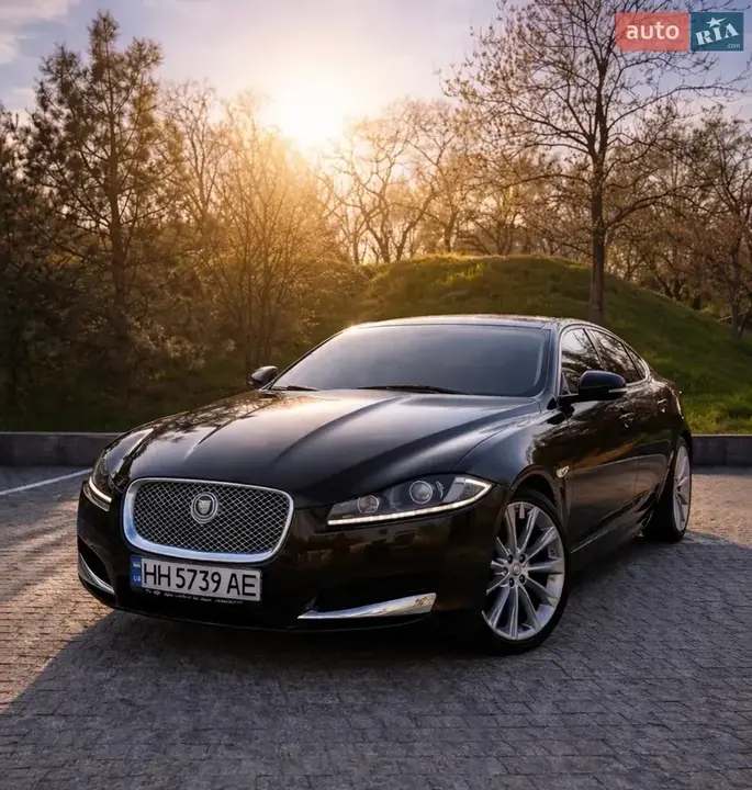 Jaguar Xf 2013 photo 3