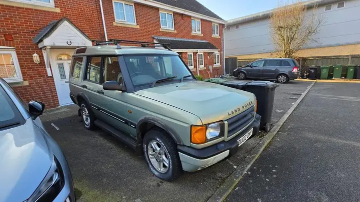 Land Rover Discovery 2002 photo 2