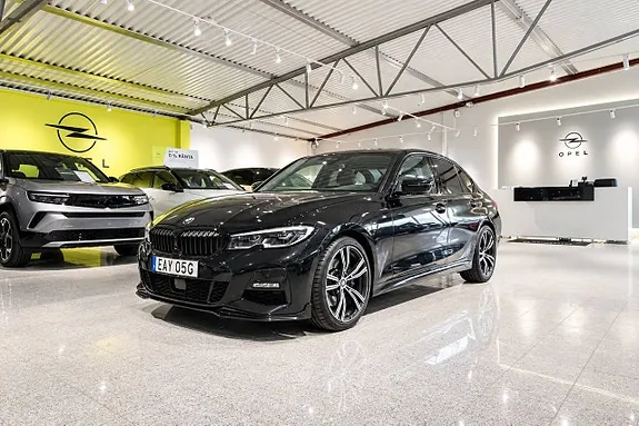 BMW 330I