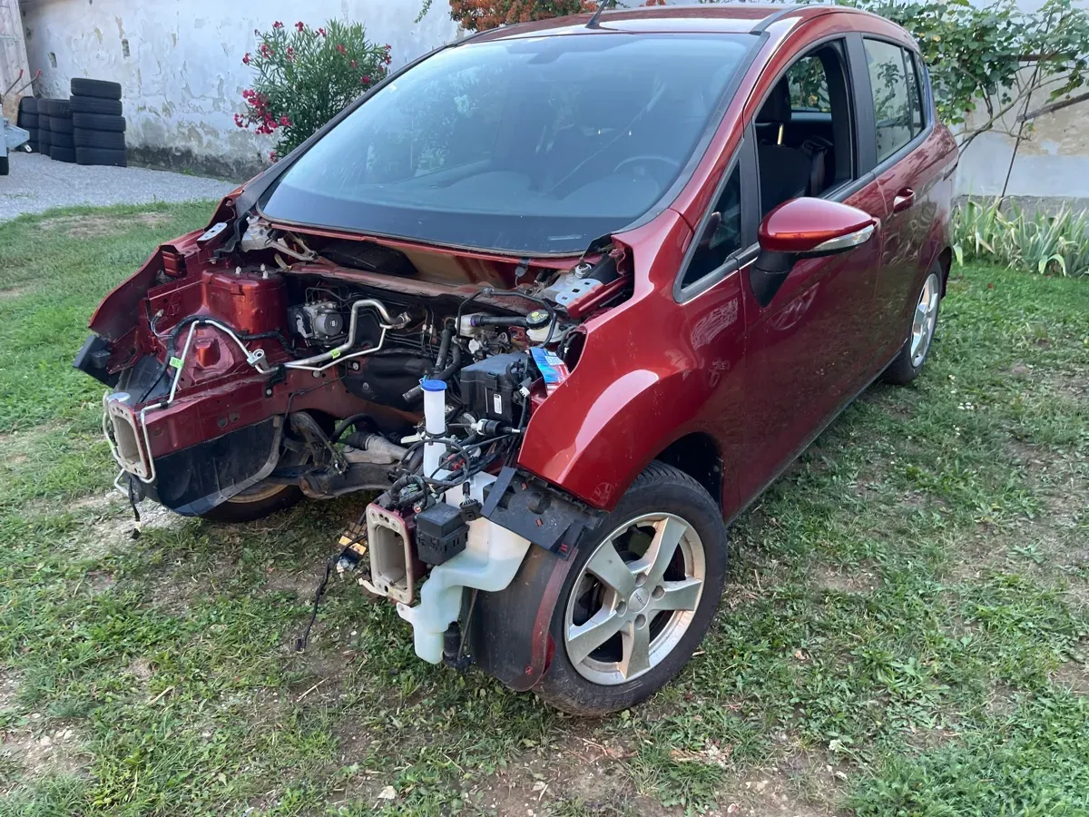 Ford B-Max 2016 photo 2