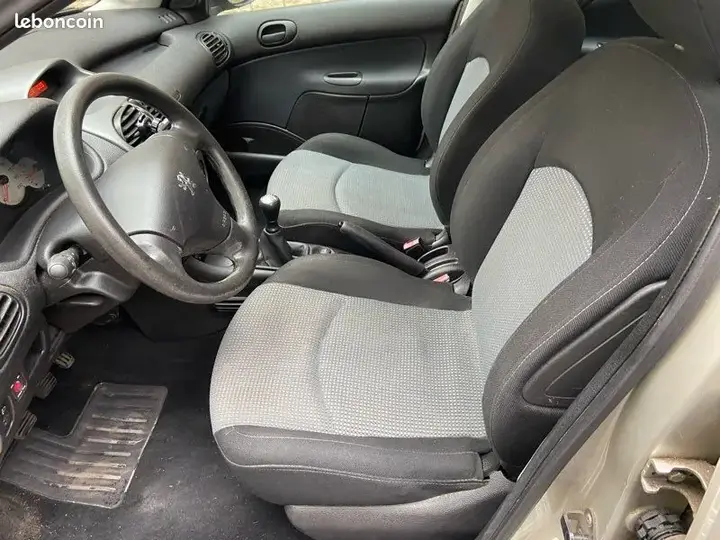 Peugeot 206 2004 photo 2