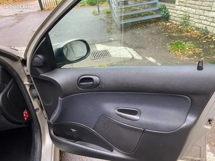 Peugeot 206 2004 photo 3