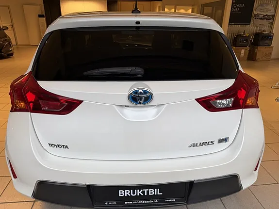 Toyota Auris 2014 photo 3