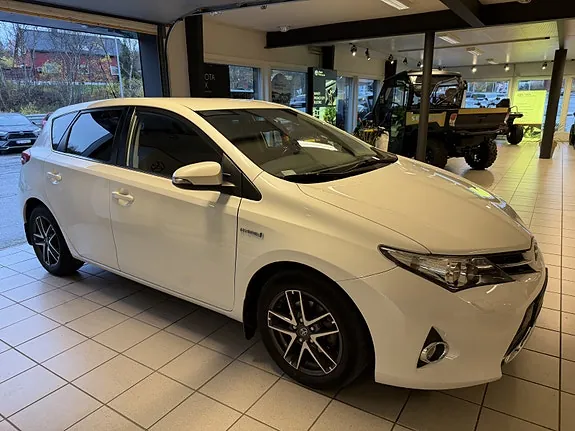 Toyota Auris 2014 photo 4