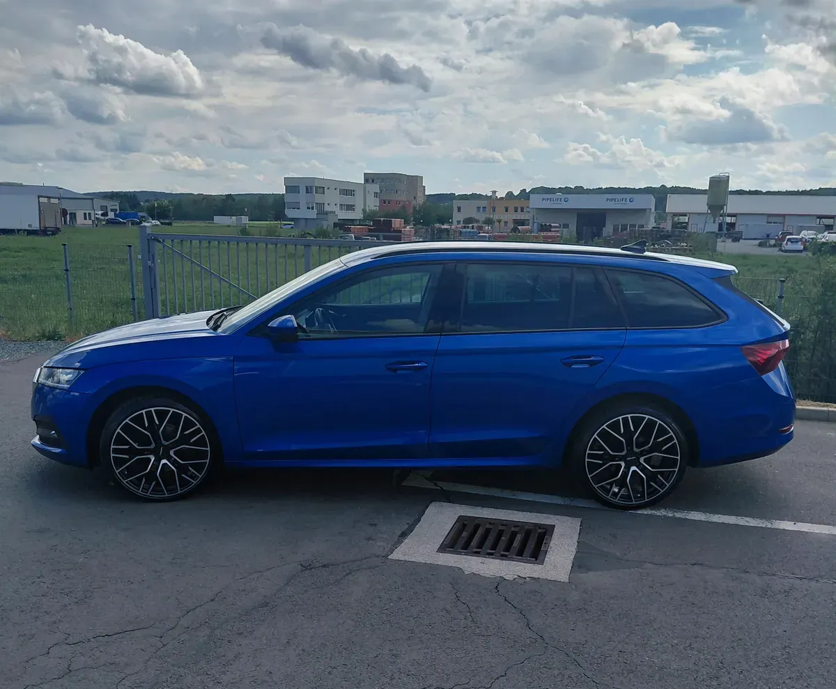 Skoda Octavia 2021 photo 3