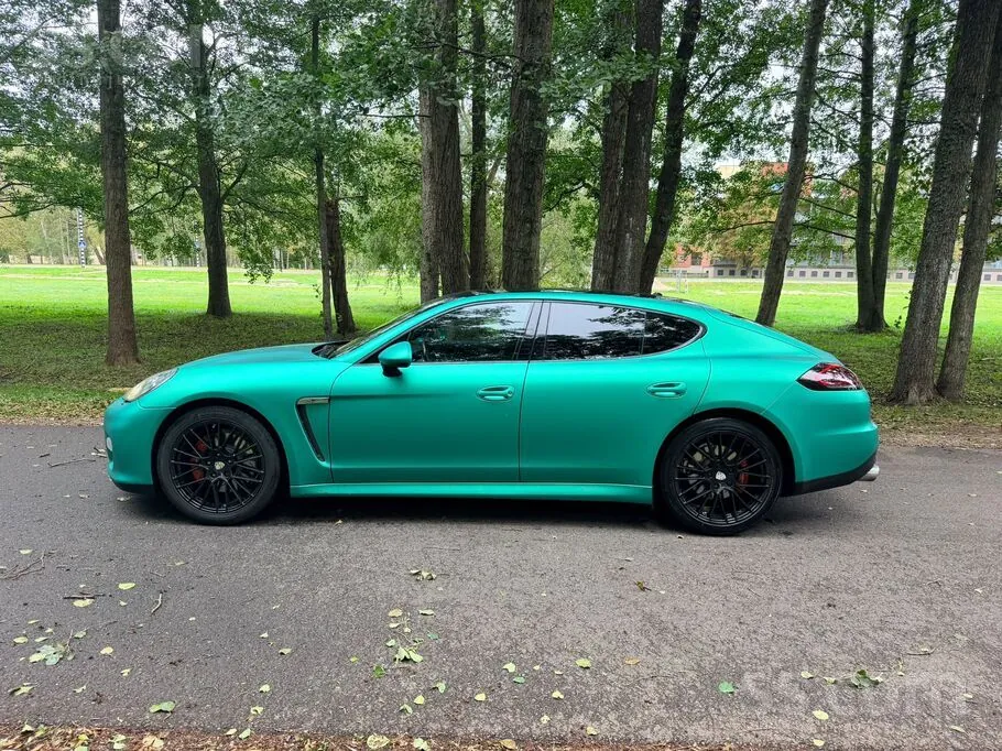 Porsche Panamera 2011 photo 2
