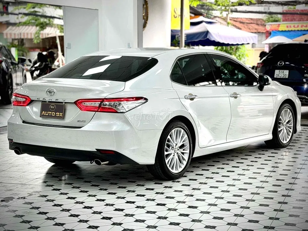 Toyota Camry 2021 photo 3