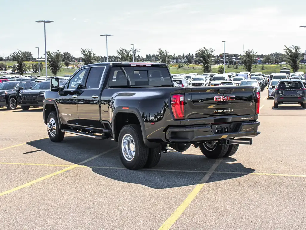 GMC Sierra 3500Hd 2026 photo 5