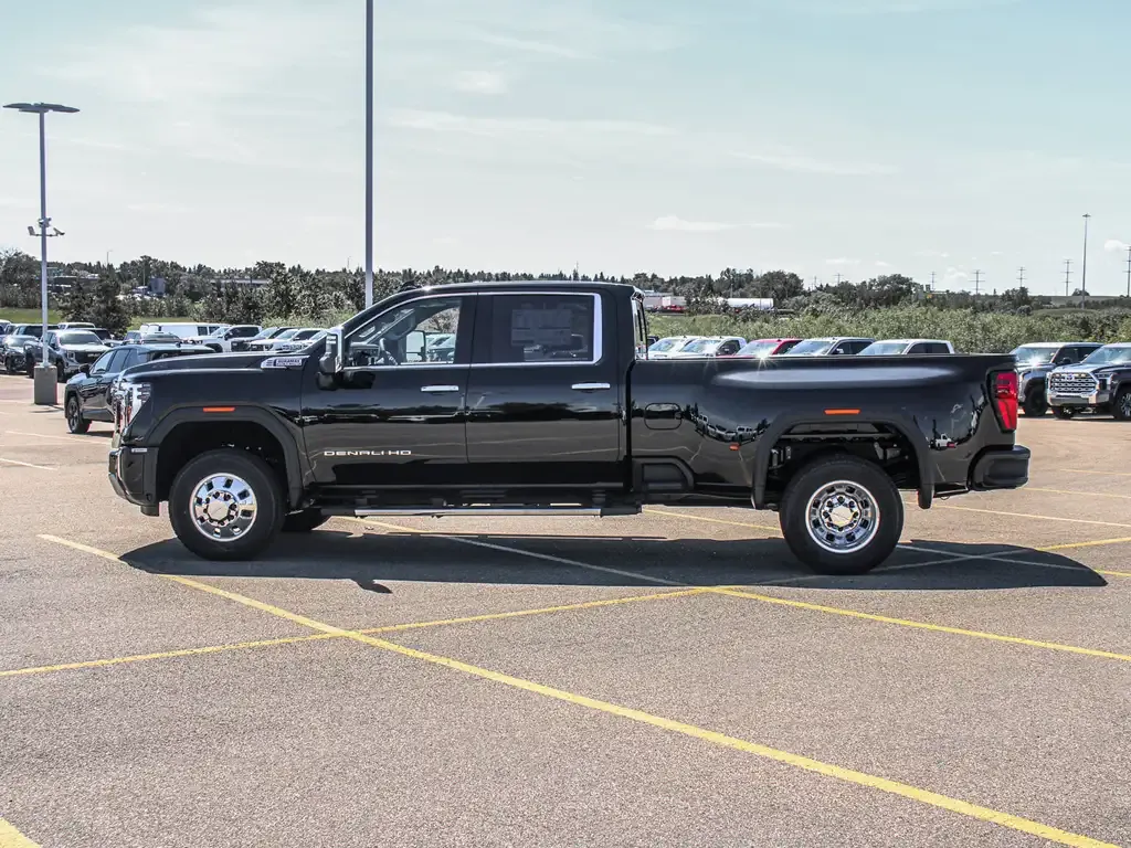 GMC Sierra 3500Hd 2026 photo 4