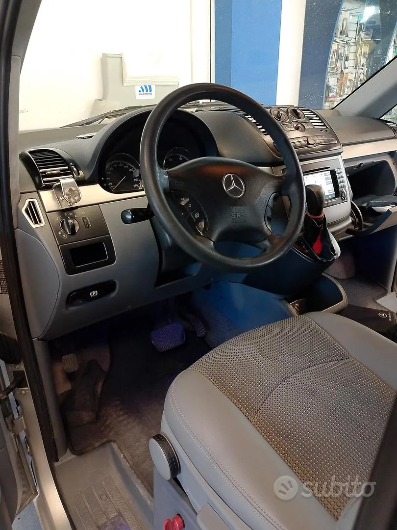 Mercedes-Benz Viano 2007 photo 2