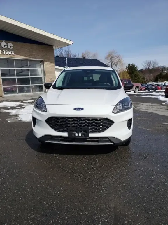 Ford Escape 2022 photo 2