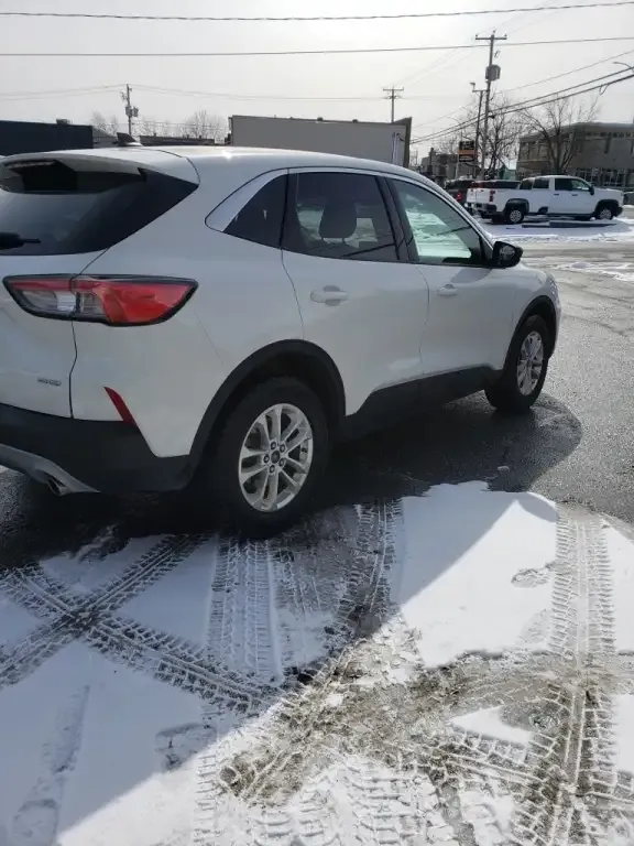 Ford Escape 2022 photo 4
