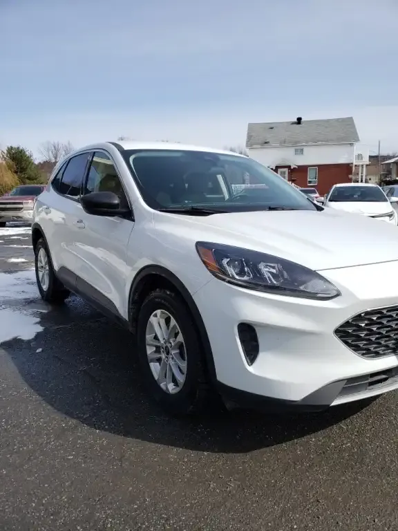Ford Escape 2022 photo 3