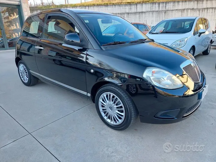 Lancia Ypsilon 2010 photo 2