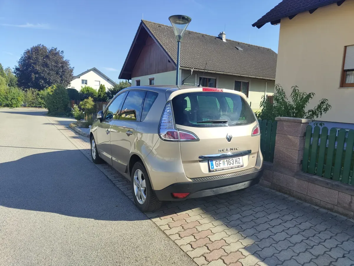 Renault Scenic 2013 photo 3