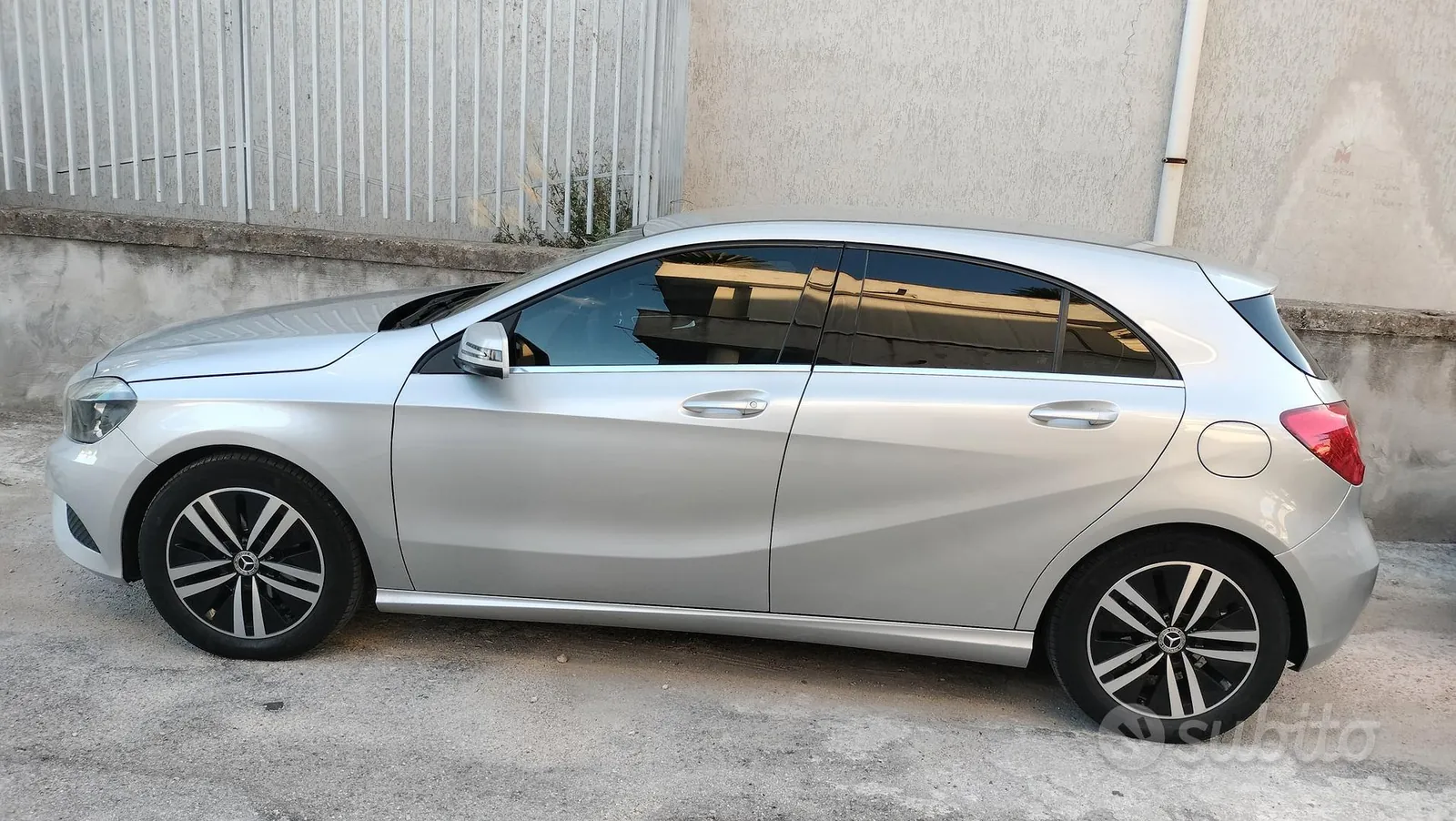 Mercedes-Benz A-Class 2013 photo 2