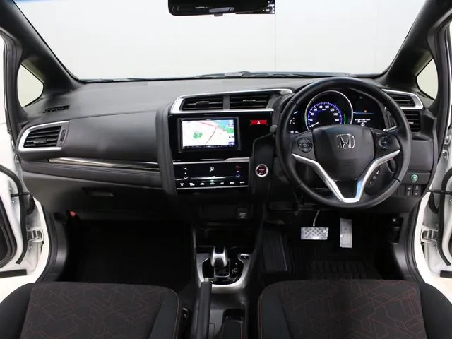 Honda Fit Hybrid 2015 photo 5
