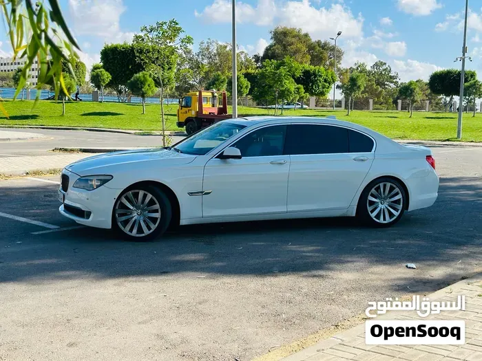 BMW 7 Series 2011 photo 4
