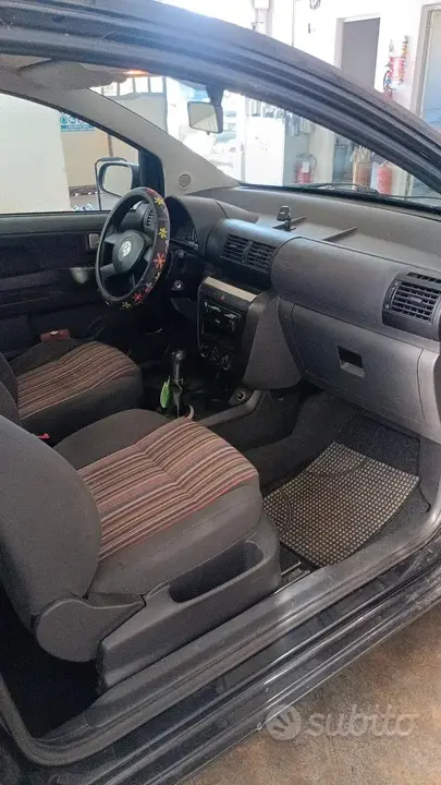 Volkswagen Fox 2005 photo 4