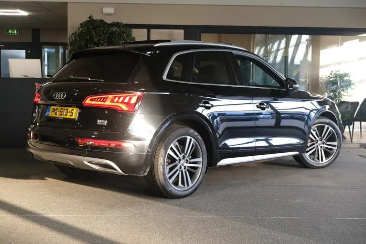 Audi Q5 2017 photo 2