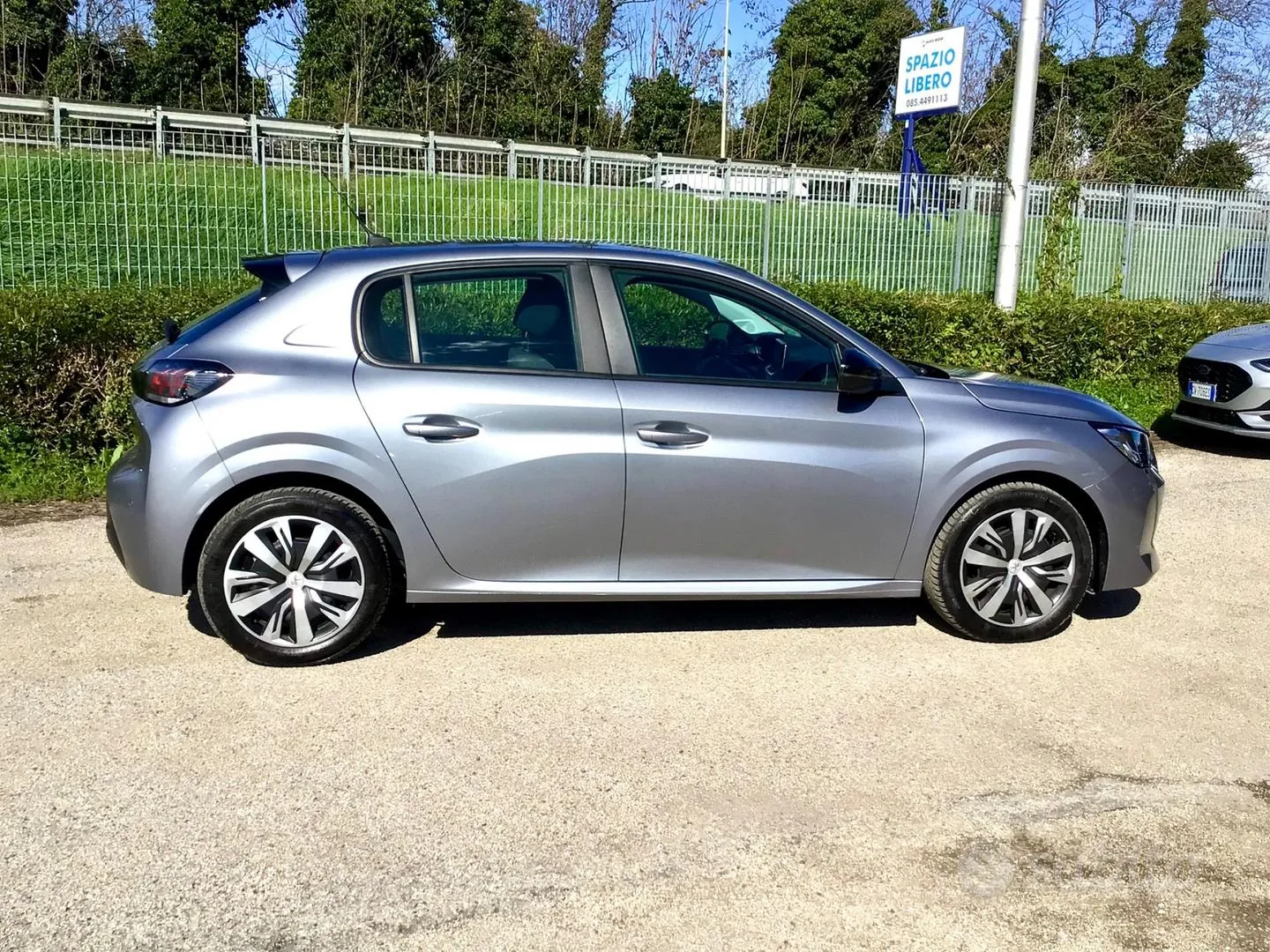 Peugeot 208 2023 photo 4