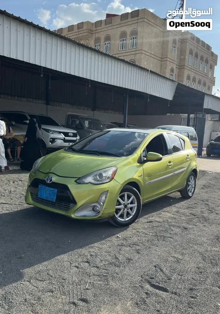 Toyota Prius 2016 photo 2