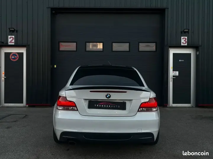 BMW 1 Series 2010 photo 4