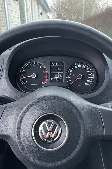 Volkswagen Polo 2011 photo 5