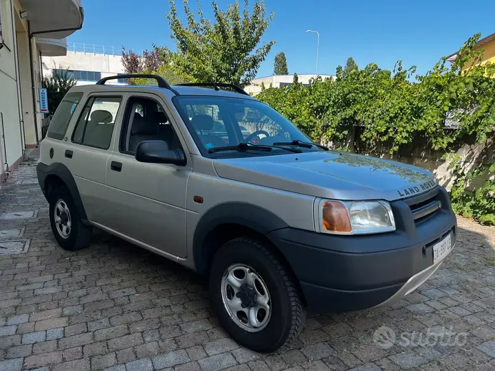 Land Rover Freelander 2000 photo 4