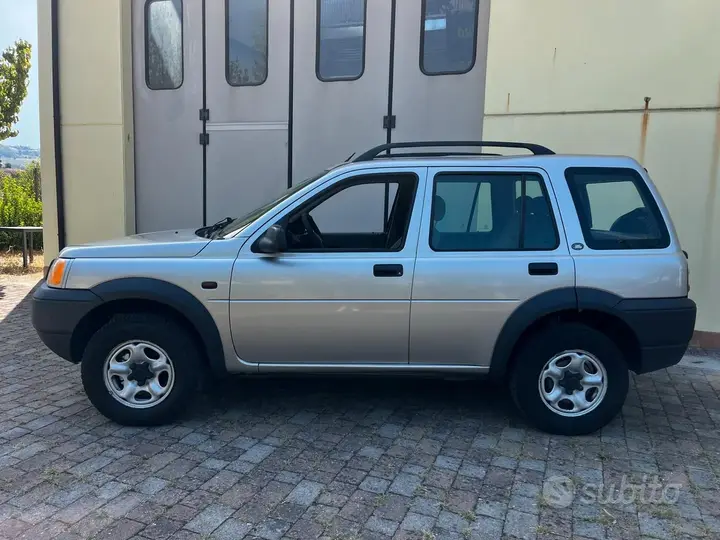 Land Rover Freelander 2000 photo 2