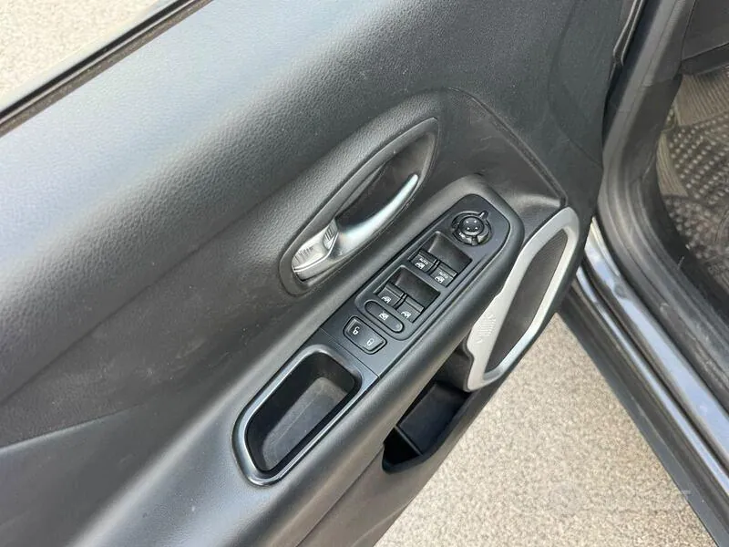 Jeep Renegade 2018 photo 4