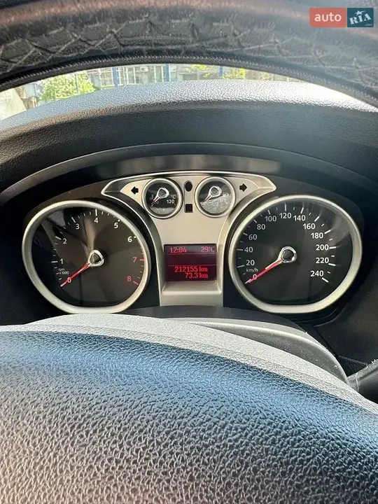 Ford Focus 2011 photo 3