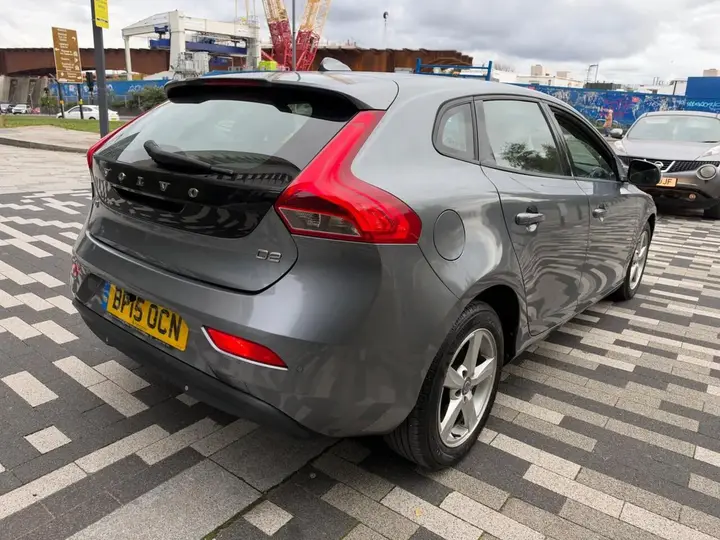 Volvo V40 2015 photo 5